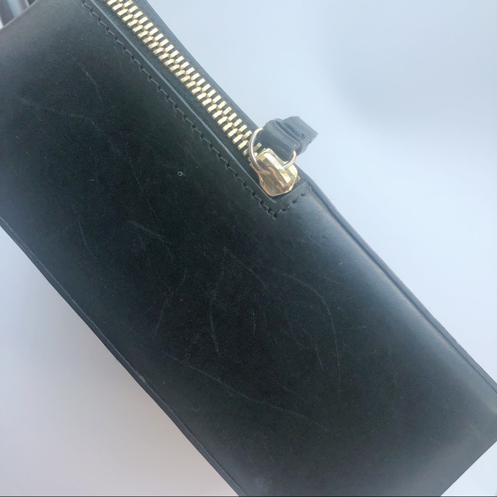 Building Block Leather Squared Box Crossbody Bag - Picture 5 of 8